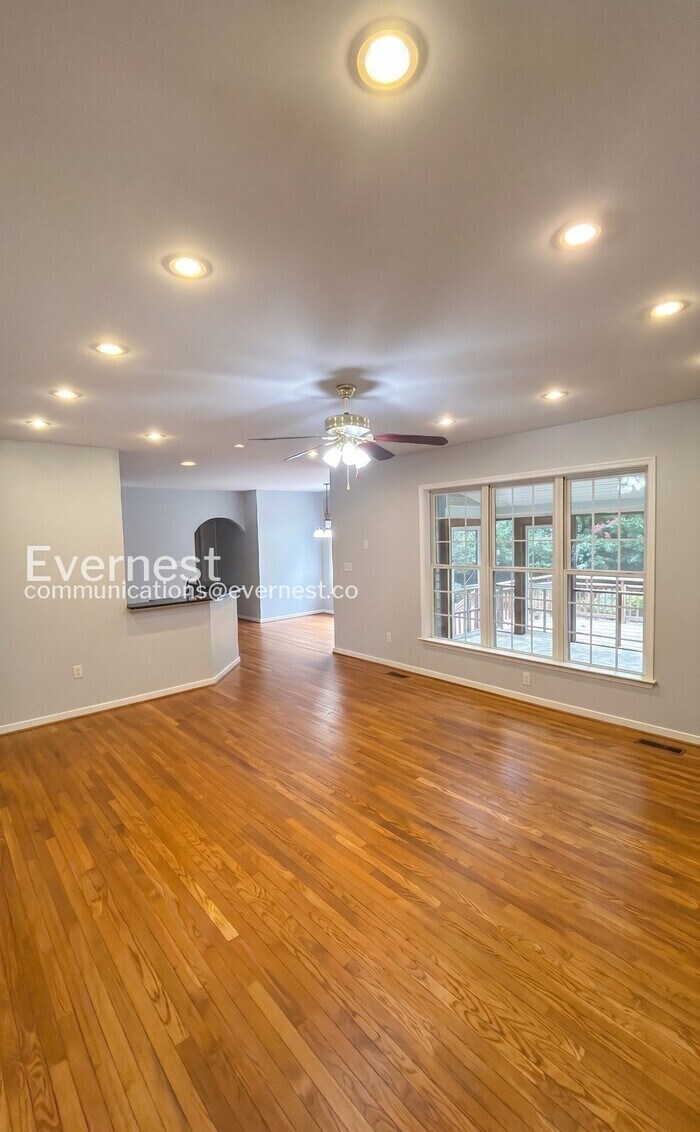 Building Photo - 13901 Riverdowns N Ct