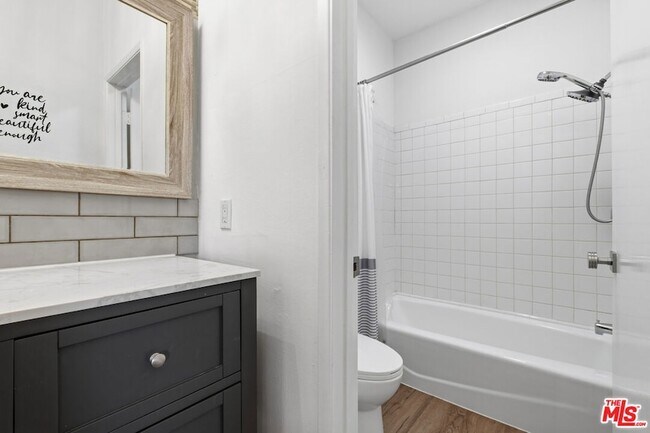 Building Photo - 8960 Cynthia St