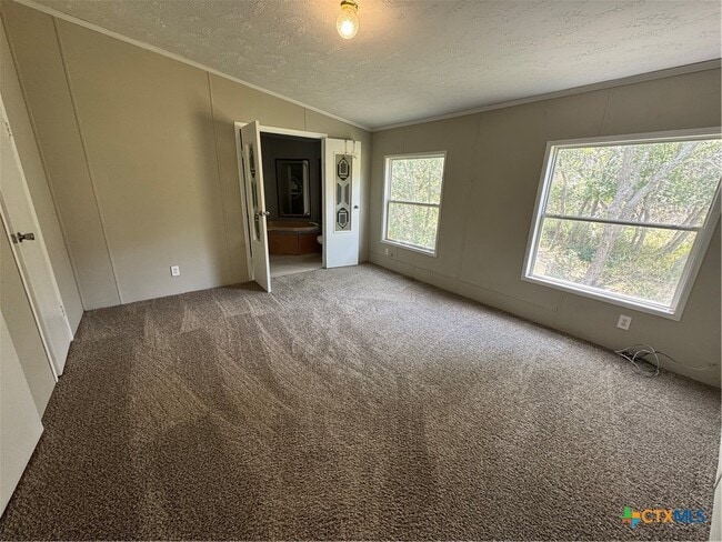Building Photo - 140 Oak Mesa