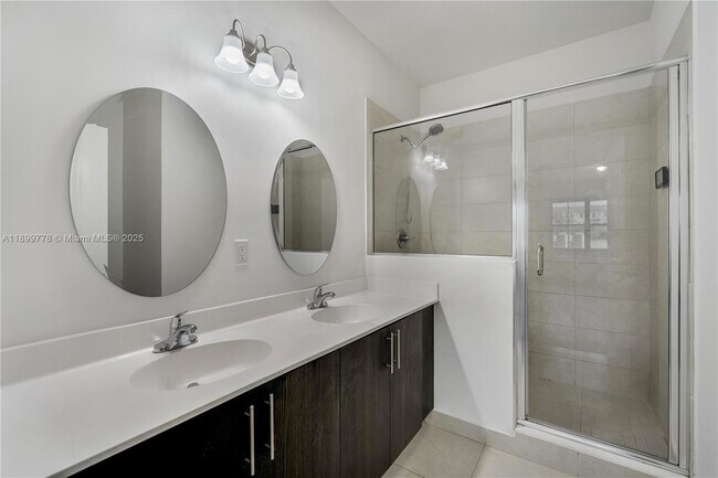 Building Photo - 15500 SW 136th St