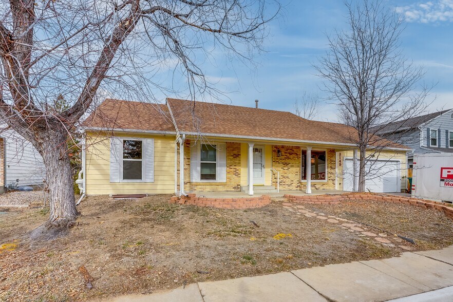 Building Photo - 3149 N Oak Cir