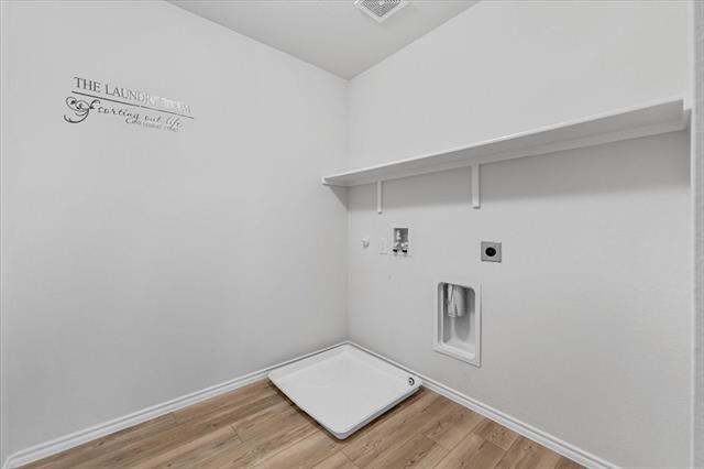 Building Photo - 445 Grenada Lk Dr