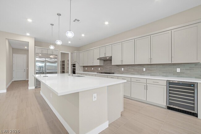 Building Photo - 369 Portus Delphini Ct