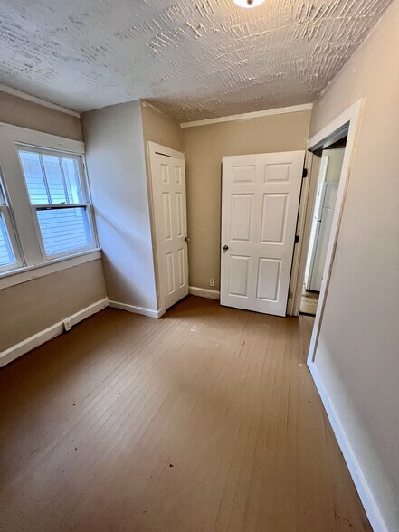 Building Photo - 3711 Boulevard Pl