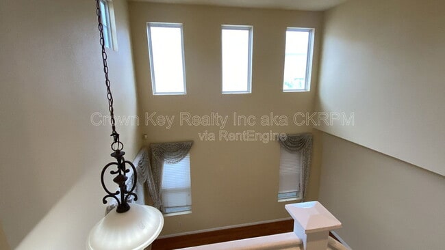 Building Photo - 1367 Gwerder St