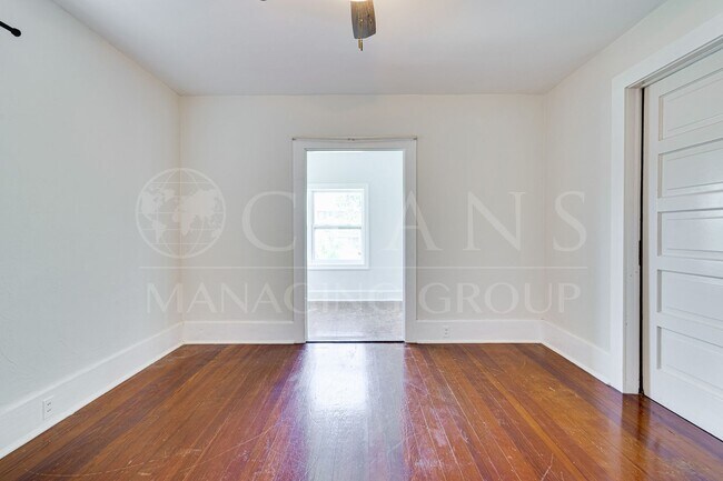 Building Photo - Charming 3 Bedroom, 2 Bathroom Two-Story H...