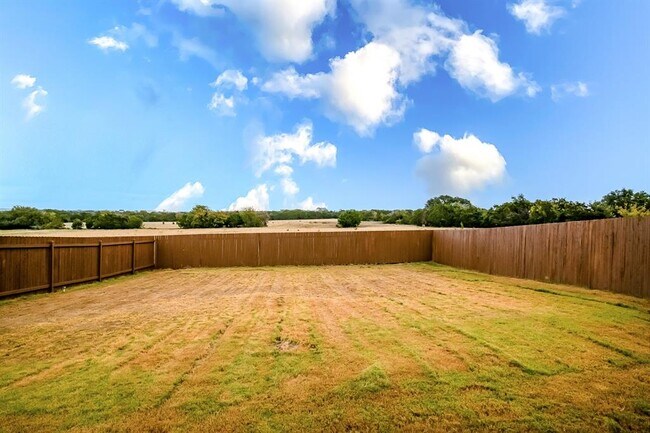 Building Photo - 1924 Stringer Pass