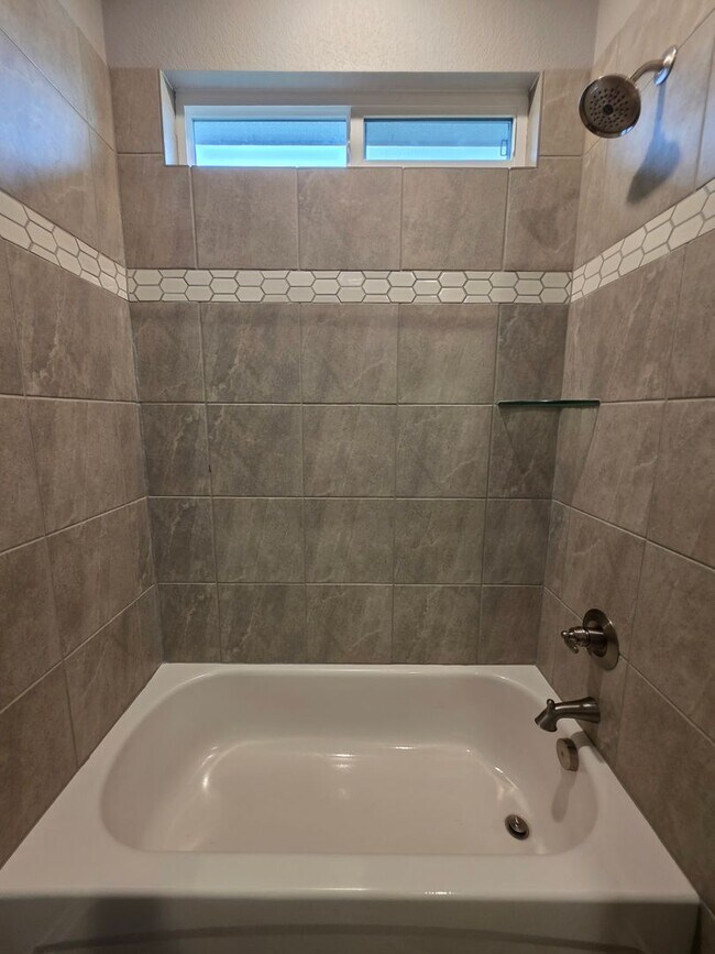 Building Photo - 3 Bedroom / 2 Bathroom Townhome – Copperas Cove - MOVE IN READY