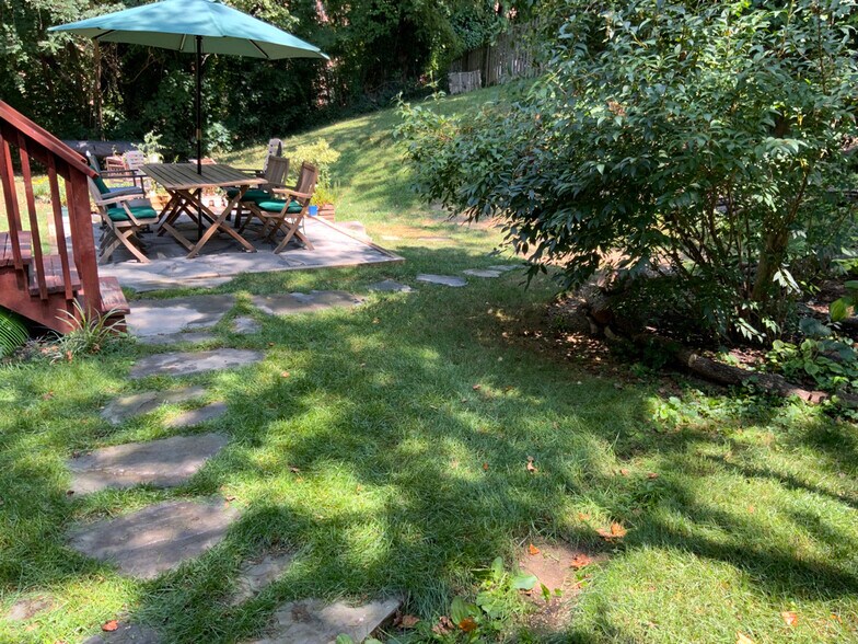 Building Photo - 2613 39th St NW