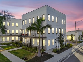 Building Photo - Modern Townhome For Lease in downtown St Pete and Warehouse Arts District