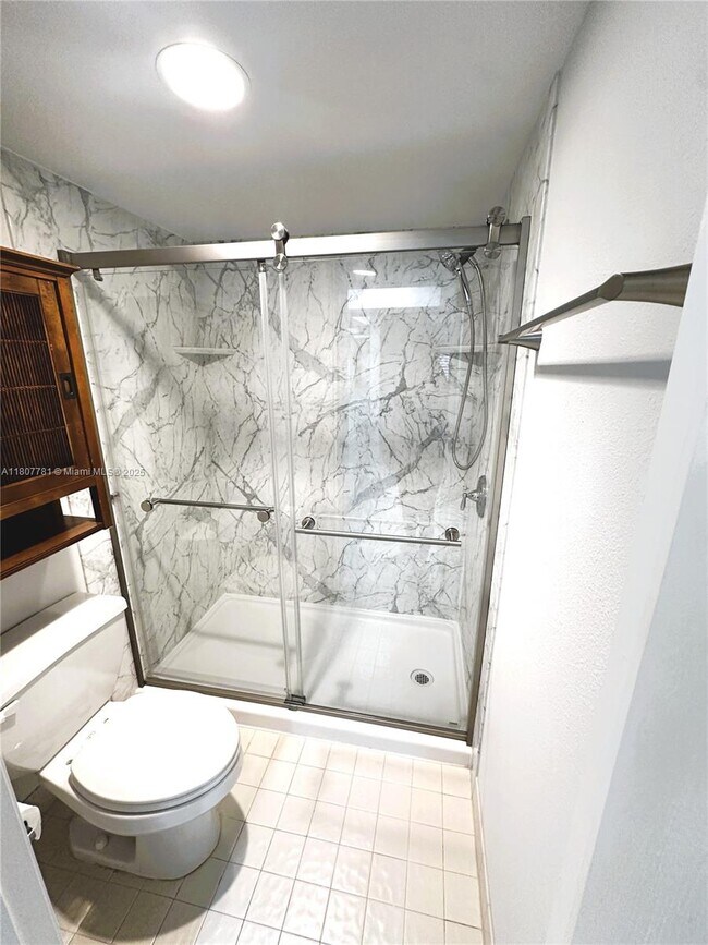 Building Photo - 3111 Pass a Grille Way