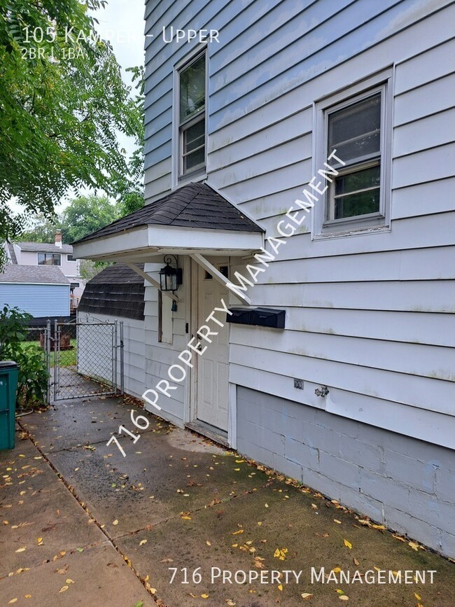 Building Photo - Bright and Spacious 2 Bedroom Upper Unit A...