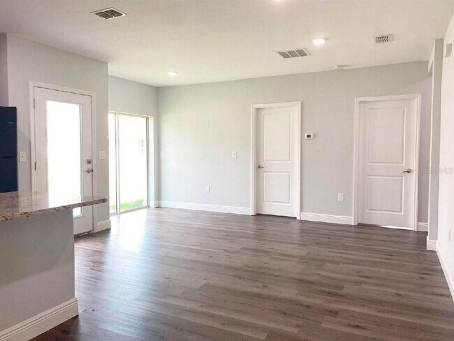 Building Photo - 310 Baccarat Ct