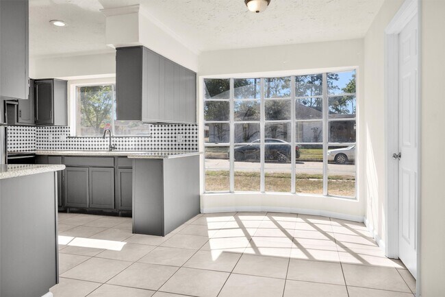 Building Photo - 2126 Millhouse Rd