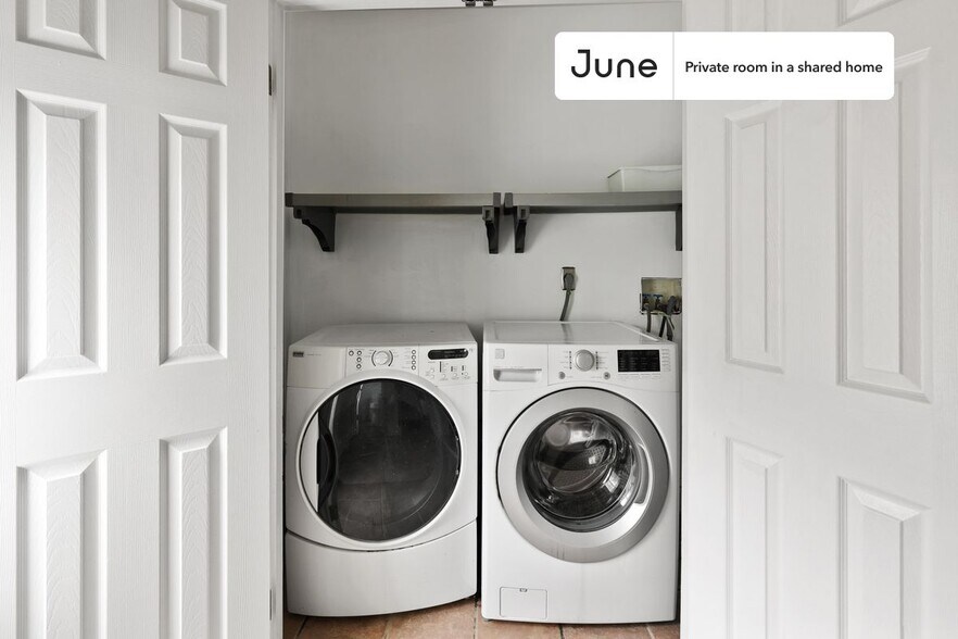 Building Photo - Room in Shared 5 bed/3 bath home