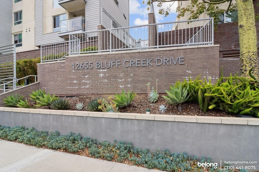 Building Photo - 12655 Bluff Creek Dr
