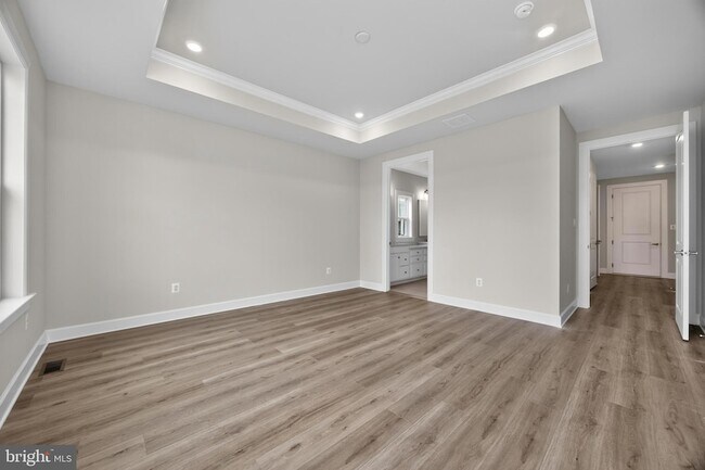 Building Photo - 1422 Gilray Dr