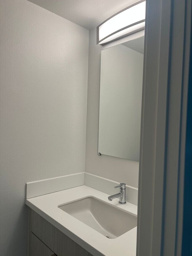 Building Photo - Modern - 2 Story Loft