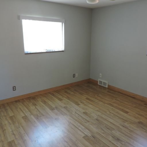 Building Photo - 1987 Vernier Rd