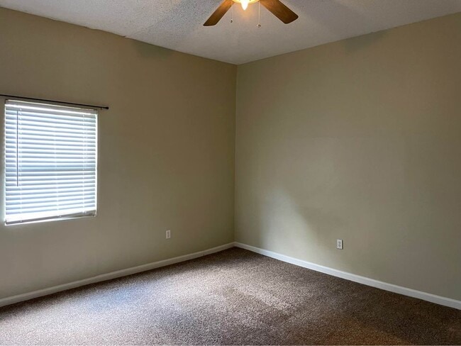 Building Photo - 3321 Napoleon Ave