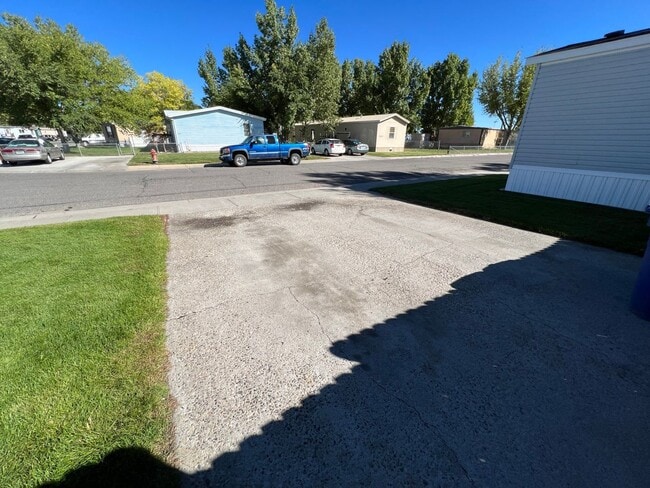Building Photo - 3 Bedroom 2 Bath Modular Home with Many Amenities & Storage Shed
