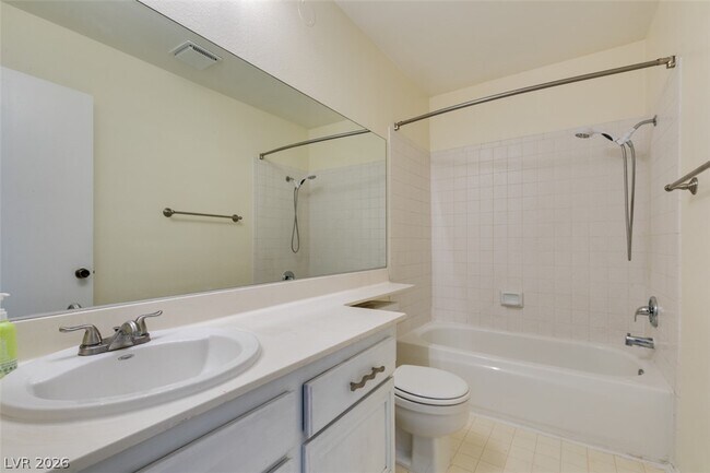 Building Photo - 3318 China Dr
