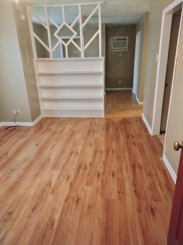 Building Photo - 3701 Sleeper Ave