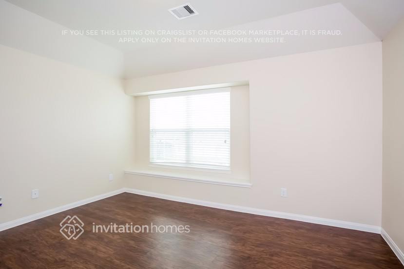Building Photo - 11407 La Perla Dr