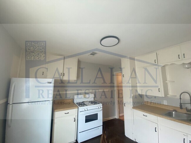 Building Photo - Park Hill 2 Bedroom