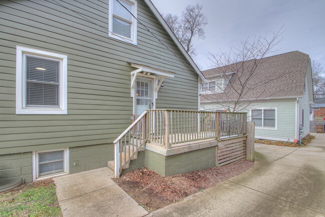 Building Photo - 1609A Cahal Ave