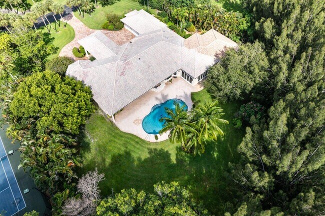 Building Photo - 16164 Bridlewood Cir