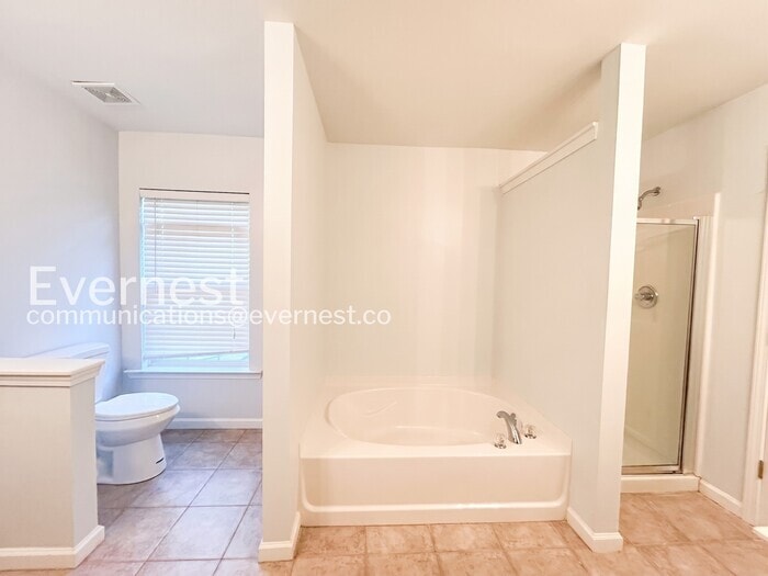 Building Photo - 200 Suttles Dr SW
