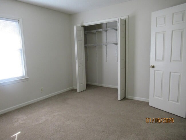 Building Photo - 174 Gertrude Dr