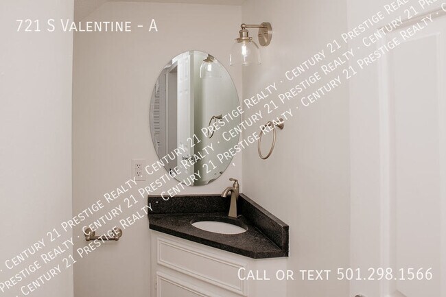 Building Photo - 721 S Valentine-A