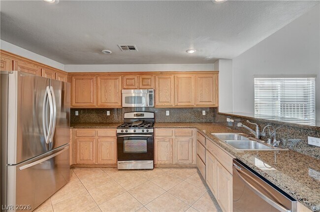Building Photo - 9985 Big Bow Springs Ct