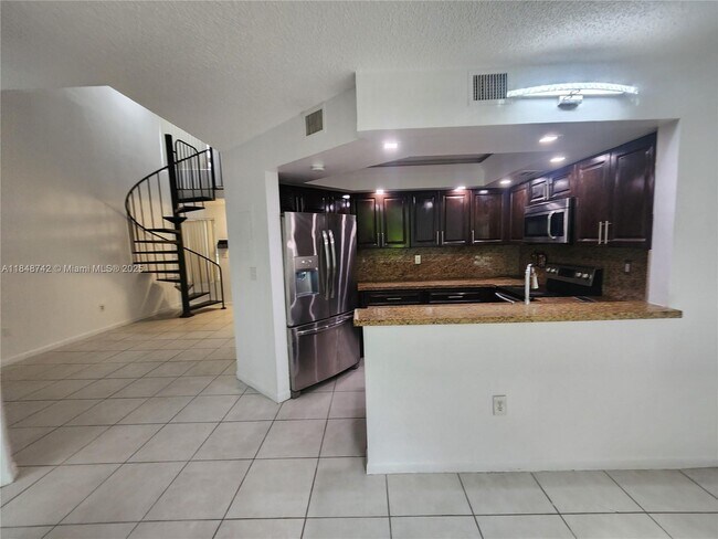 Primary Photo - 8335 SW 152nd Ave