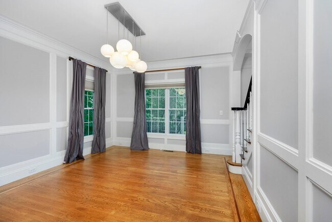 Building Photo - 14 Brattle Ln