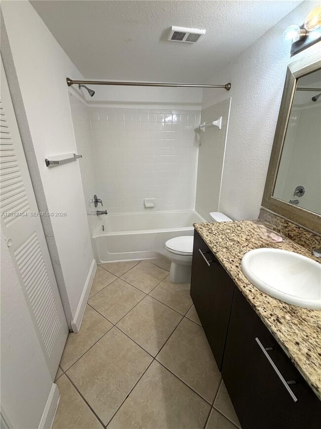 Building Photo - 12620 Vista Isles Dr