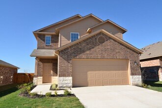 Building Photo - Large 4 bed, 2.5 bath Home in Meadows of K...
