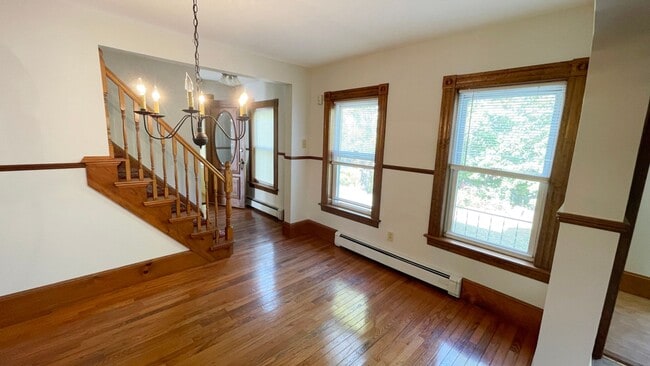 Building Photo - Gorgeous 3BR 1 Bathroom in Leominster