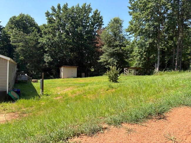 Building Photo - 208 Daily Rd