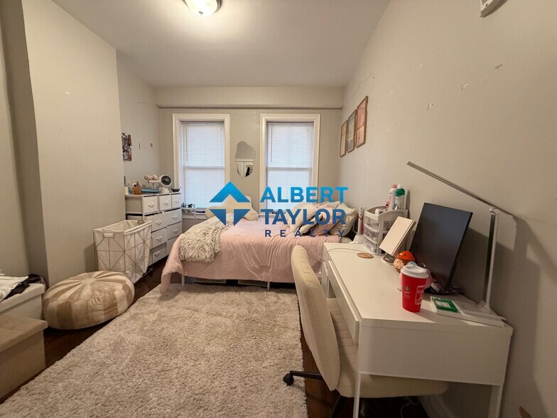 Building Photo - 92 Calumet St