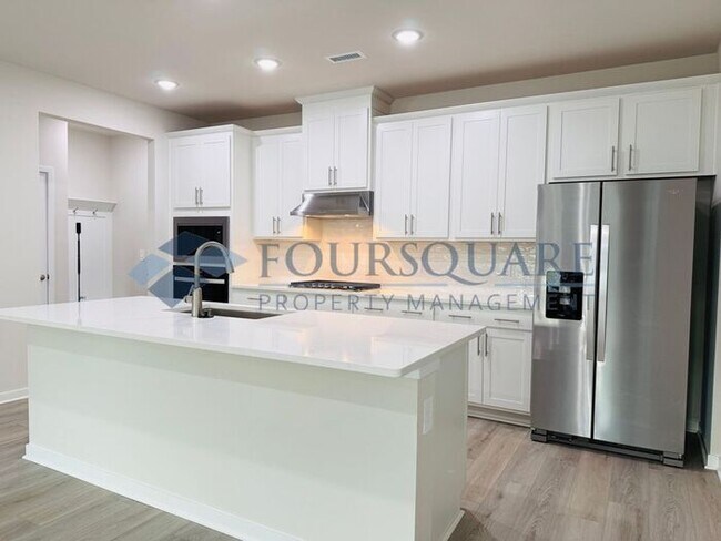 Building Photo - Modern 4-Bed / 2.5-Bath Single-Family Home with Loft, Gas Fireplace & 2-Car Garage – Near Downtow...