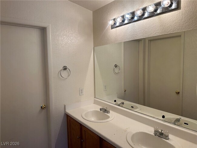 Building Photo - 2596 Land Rush Dr