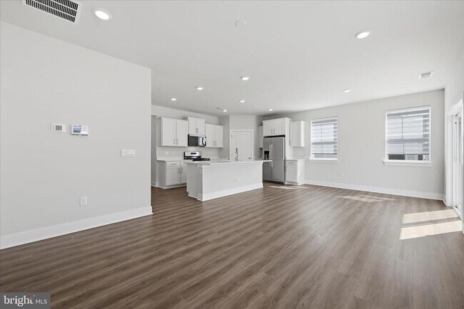 Building Photo - 115 Trellis View Ln