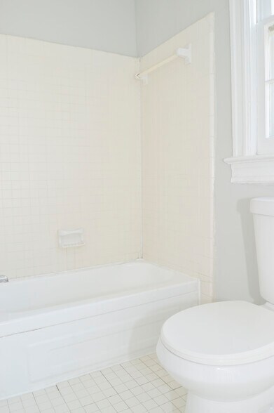 Building Photo - 201 Kentucky Ave SE