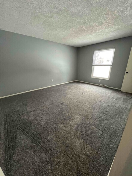 Building Photo - 8001 E 130th Ct