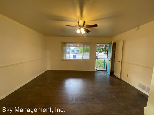 Building Photo - 3 br, 2 bath House - 10401 Britt Ct. NE