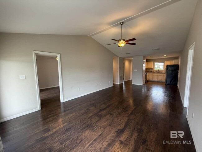 Building Photo - 912 Sentinel Cir