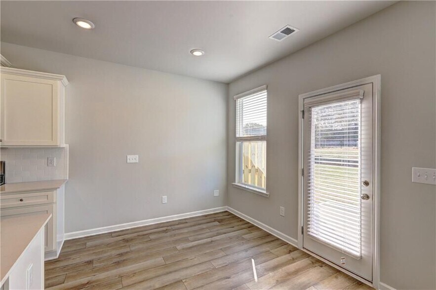 Building Photo - 479 Payne Dr